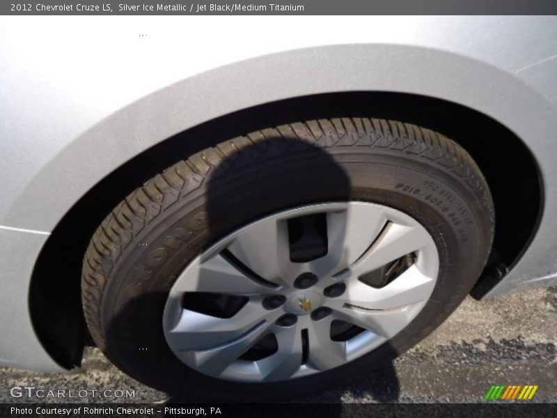 Silver Ice Metallic / Jet Black/Medium Titanium 2012 Chevrolet Cruze LS