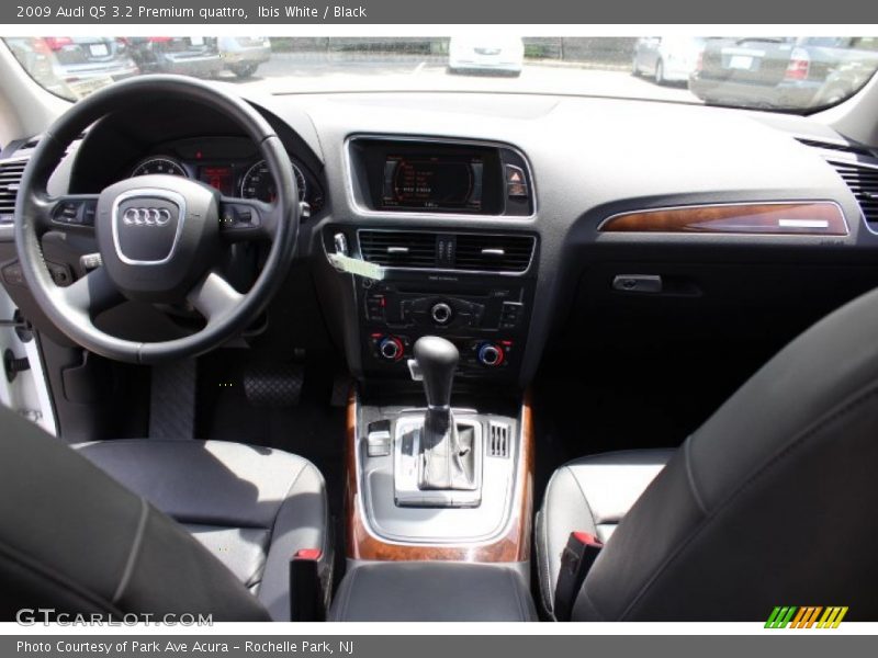 Ibis White / Black 2009 Audi Q5 3.2 Premium quattro