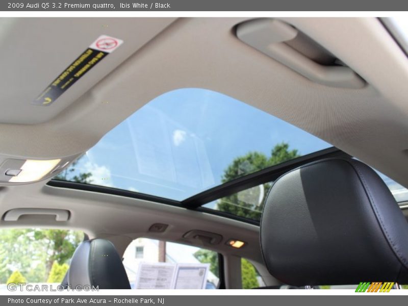Ibis White / Black 2009 Audi Q5 3.2 Premium quattro