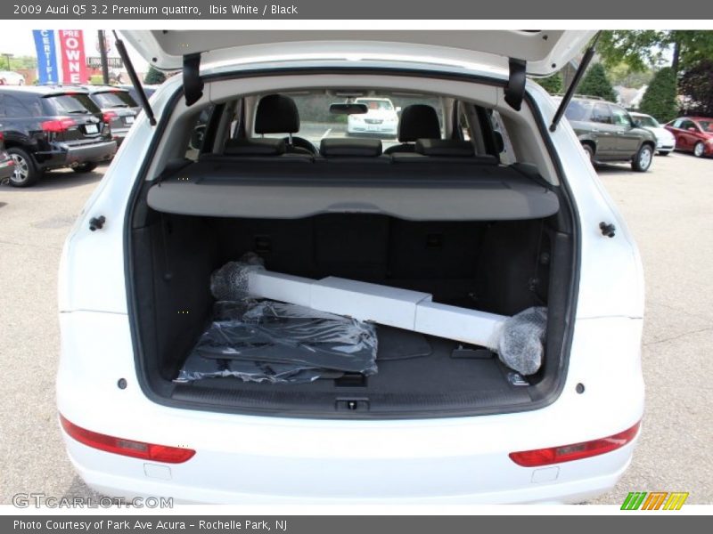 Ibis White / Black 2009 Audi Q5 3.2 Premium quattro