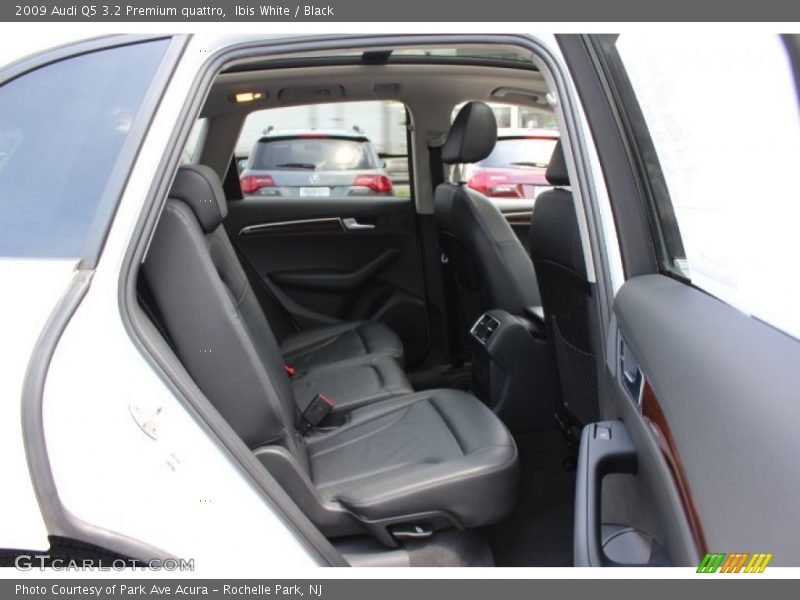 Ibis White / Black 2009 Audi Q5 3.2 Premium quattro