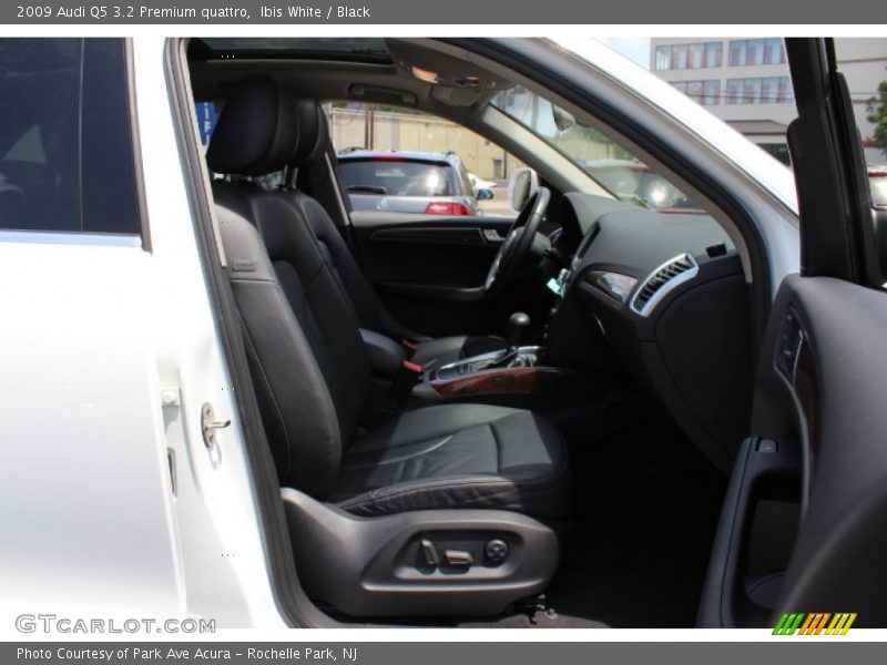 Ibis White / Black 2009 Audi Q5 3.2 Premium quattro