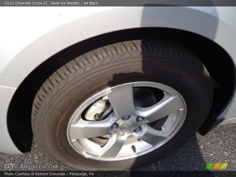 Silver Ice Metallic / Jet Black 2012 Chevrolet Cruze LT