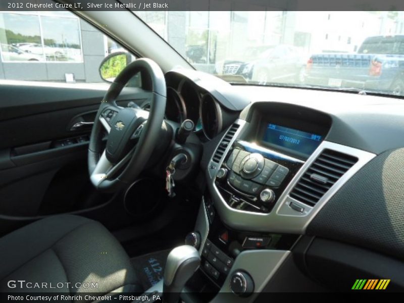 Silver Ice Metallic / Jet Black 2012 Chevrolet Cruze LT