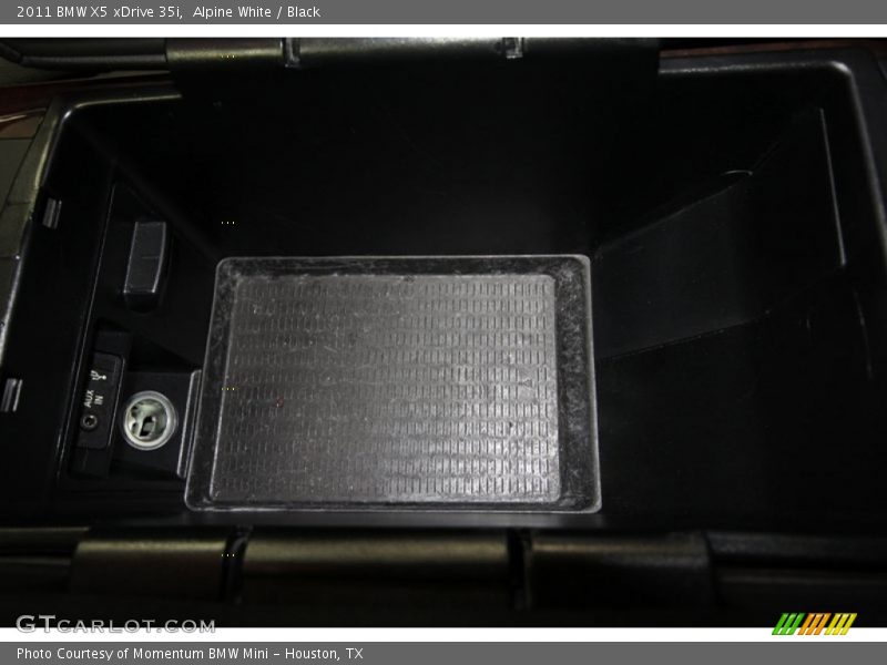 Alpine White / Black 2011 BMW X5 xDrive 35i