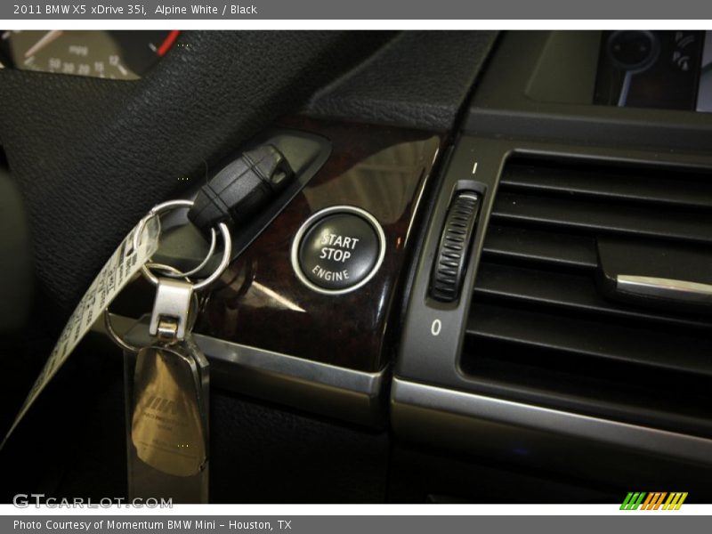 Alpine White / Black 2011 BMW X5 xDrive 35i