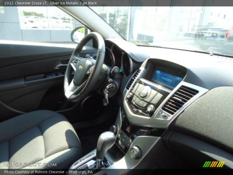 Silver Ice Metallic / Jet Black 2012 Chevrolet Cruze LT