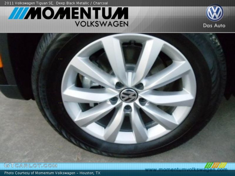 Deep Black Metallic / Charcoal 2011 Volkswagen Tiguan SE