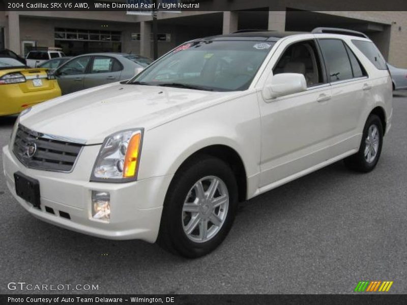 White Diamond Pearl / Light Neutral 2004 Cadillac SRX V6 AWD