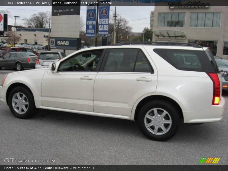 White Diamond Pearl / Light Neutral 2004 Cadillac SRX V6 AWD