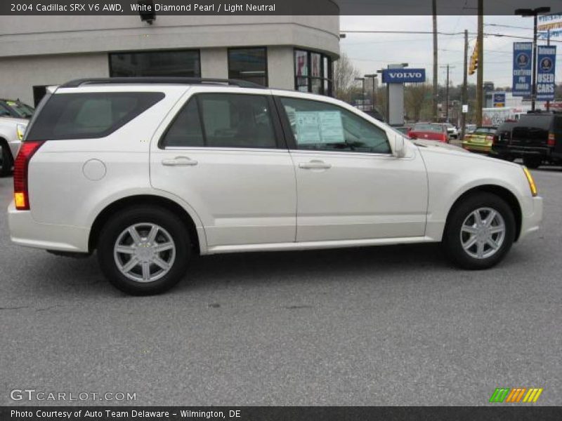 White Diamond Pearl / Light Neutral 2004 Cadillac SRX V6 AWD