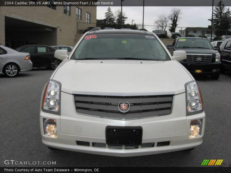 White Diamond Pearl / Light Neutral 2004 Cadillac SRX V6 AWD