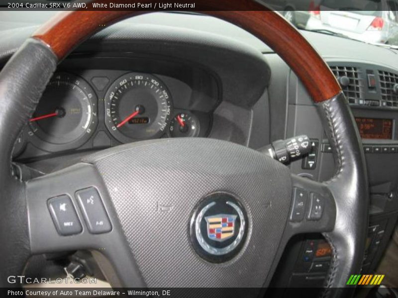White Diamond Pearl / Light Neutral 2004 Cadillac SRX V6 AWD