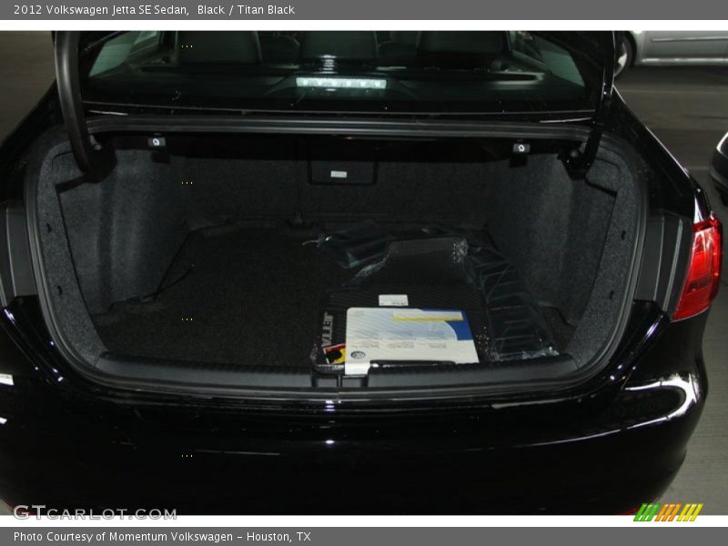 Black / Titan Black 2012 Volkswagen Jetta SE Sedan