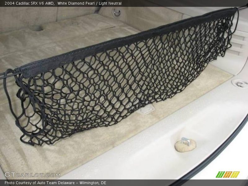 White Diamond Pearl / Light Neutral 2004 Cadillac SRX V6 AWD