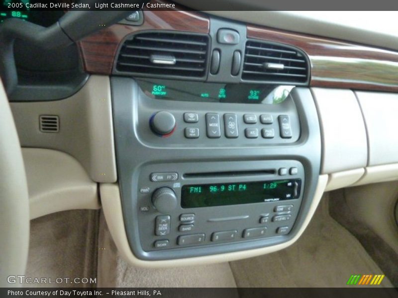 Controls of 2005 DeVille Sedan