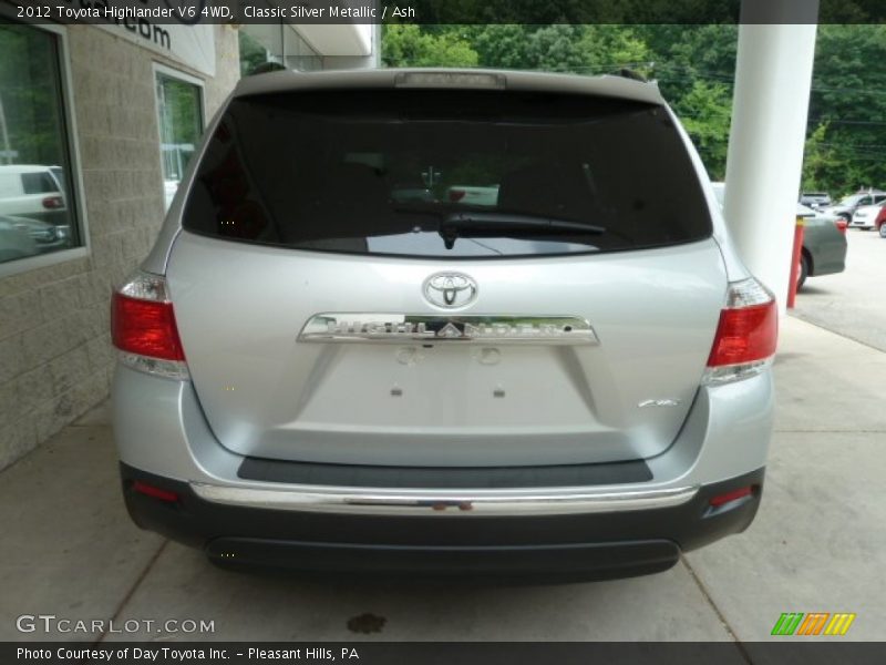 Classic Silver Metallic / Ash 2012 Toyota Highlander V6 4WD