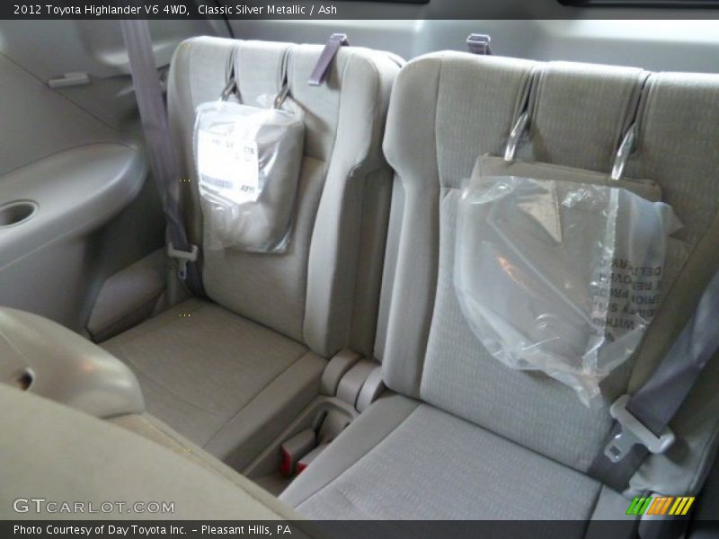 Classic Silver Metallic / Ash 2012 Toyota Highlander V6 4WD