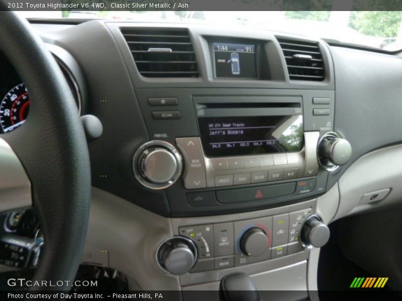 Classic Silver Metallic / Ash 2012 Toyota Highlander V6 4WD