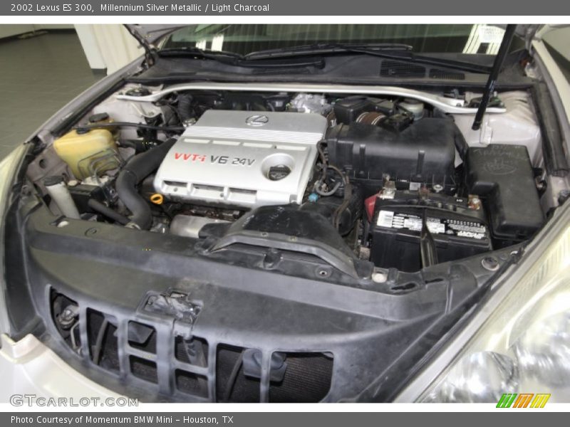 Millennium Silver Metallic / Light Charcoal 2002 Lexus ES 300