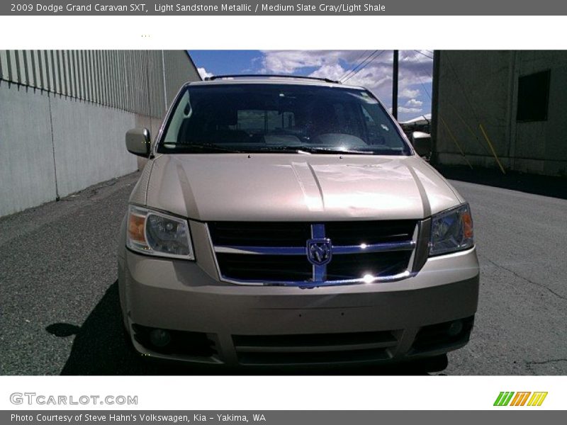 Light Sandstone Metallic / Medium Slate Gray/Light Shale 2009 Dodge Grand Caravan SXT