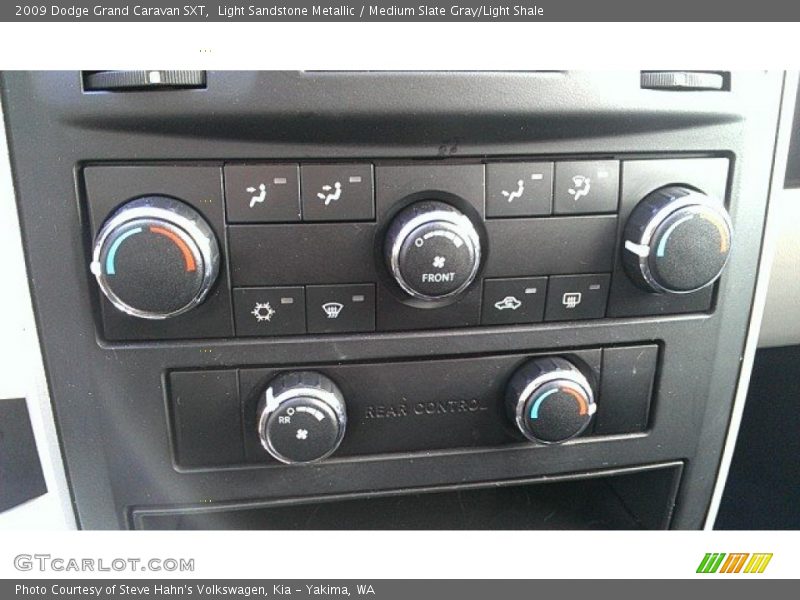 Light Sandstone Metallic / Medium Slate Gray/Light Shale 2009 Dodge Grand Caravan SXT