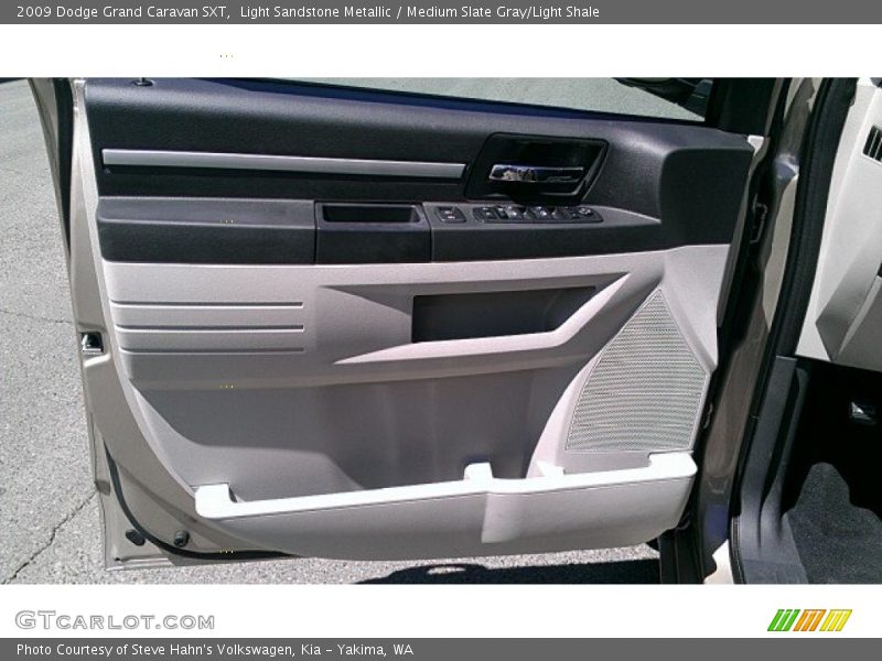 Light Sandstone Metallic / Medium Slate Gray/Light Shale 2009 Dodge Grand Caravan SXT