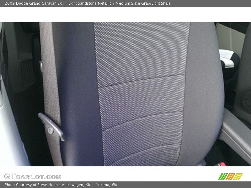 Light Sandstone Metallic / Medium Slate Gray/Light Shale 2009 Dodge Grand Caravan SXT