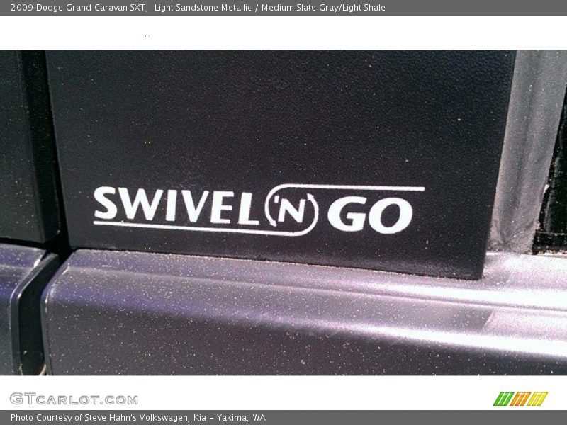 Light Sandstone Metallic / Medium Slate Gray/Light Shale 2009 Dodge Grand Caravan SXT