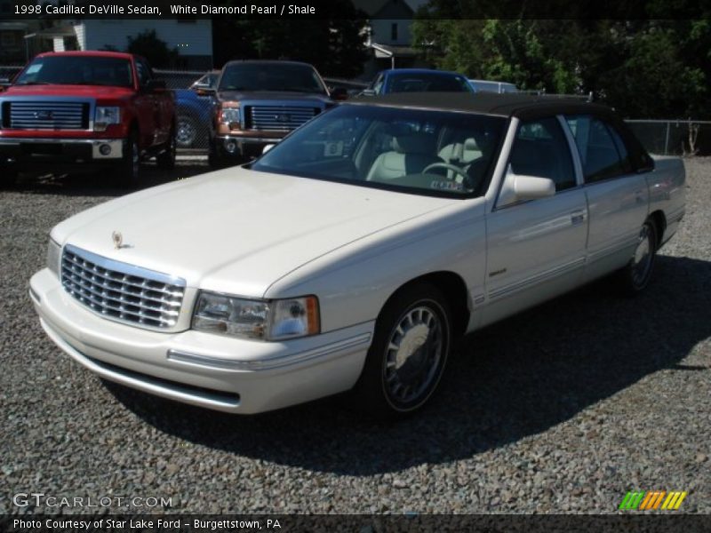 White Diamond Pearl / Shale 1998 Cadillac DeVille Sedan