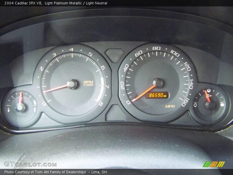 Light Platinum Metallic / Light Neutral 2004 Cadillac SRX V8