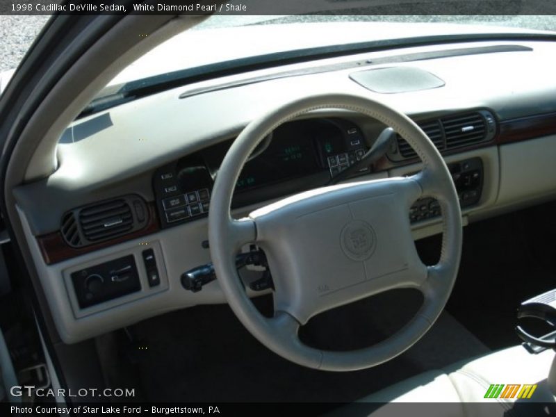 White Diamond Pearl / Shale 1998 Cadillac DeVille Sedan