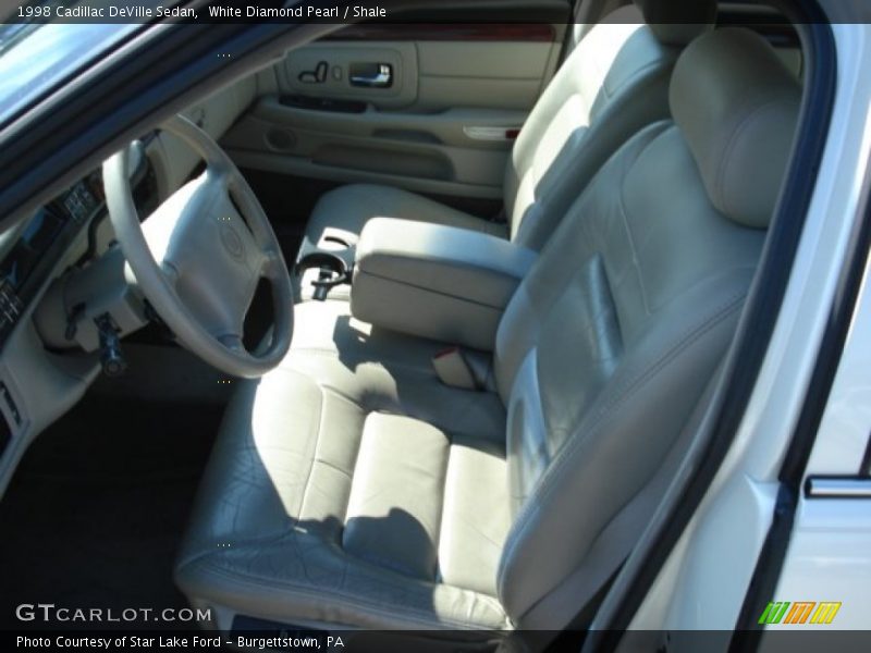 White Diamond Pearl / Shale 1998 Cadillac DeVille Sedan