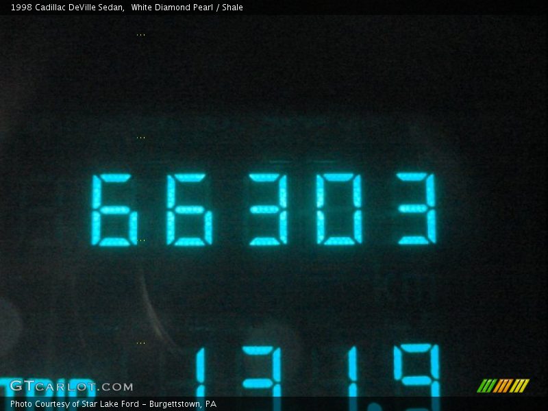 White Diamond Pearl / Shale 1998 Cadillac DeVille Sedan
