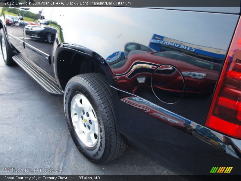 Black / Light Titanium/Dark Titanium 2012 Chevrolet Suburban LT 4x4