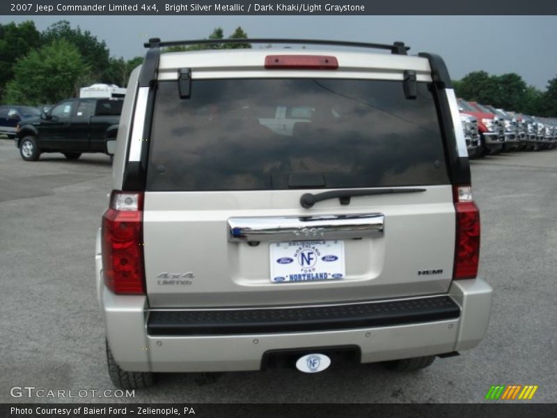 Bright Silver Metallic / Dark Khaki/Light Graystone 2007 Jeep Commander Limited 4x4