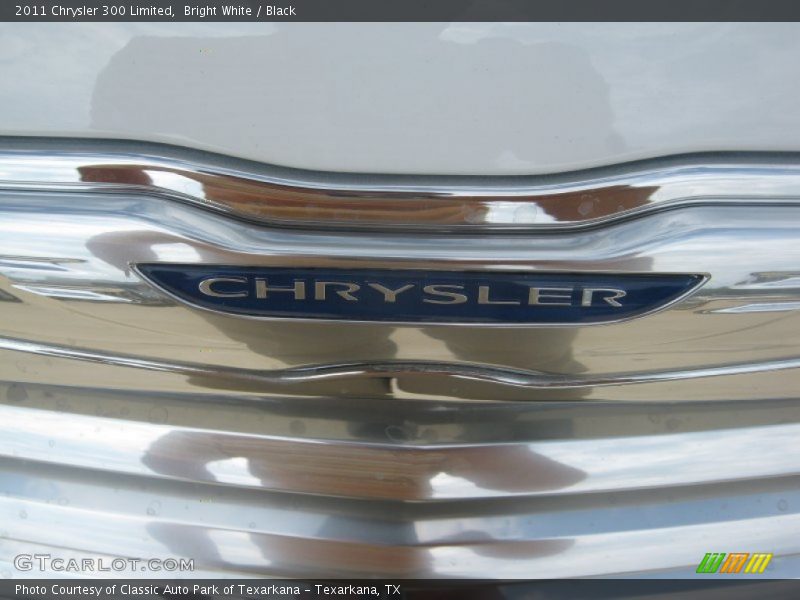 Bright White / Black 2011 Chrysler 300 Limited