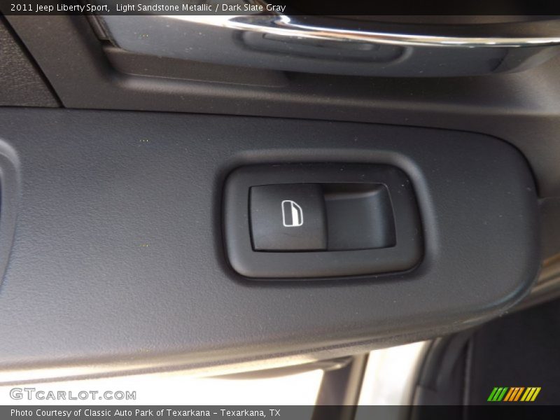 Light Sandstone Metallic / Dark Slate Gray 2011 Jeep Liberty Sport