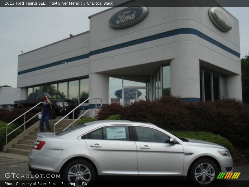 Ingot Silver Metallic / Charcoal Black 2013 Ford Taurus SEL