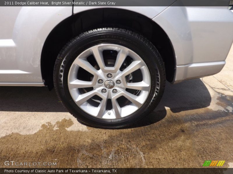 Bright Silver Metallic / Dark Slate Gray 2011 Dodge Caliber Heat