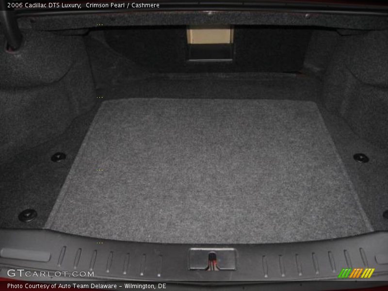 Crimson Pearl / Cashmere 2006 Cadillac DTS Luxury