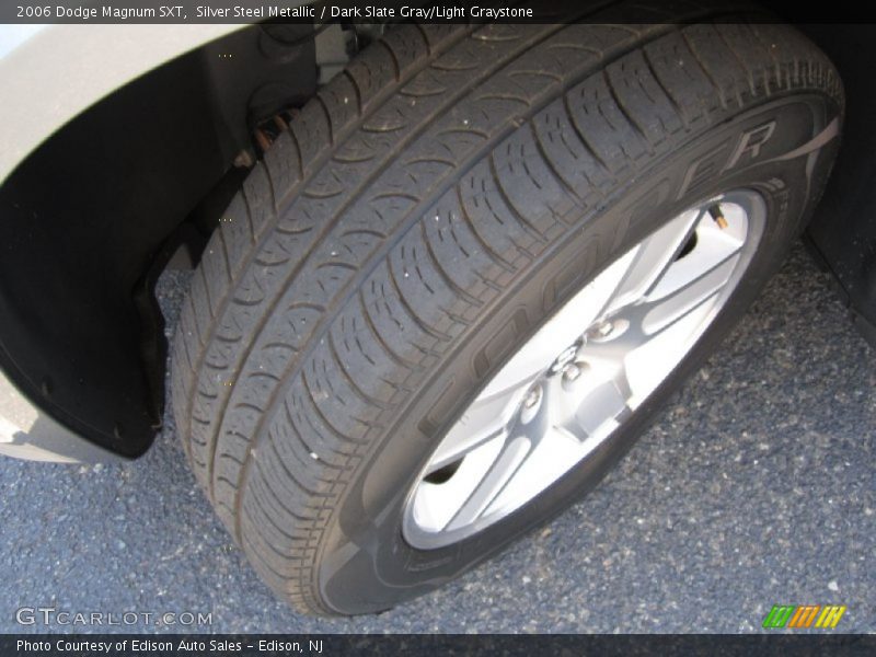 Silver Steel Metallic / Dark Slate Gray/Light Graystone 2006 Dodge Magnum SXT