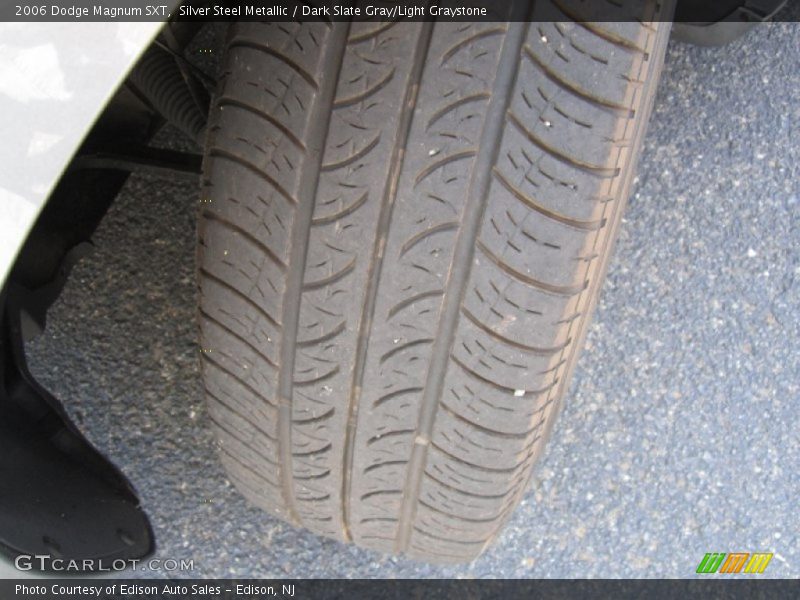 Silver Steel Metallic / Dark Slate Gray/Light Graystone 2006 Dodge Magnum SXT