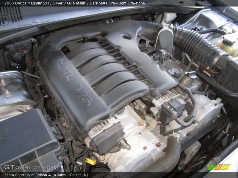 Silver Steel Metallic / Dark Slate Gray/Light Graystone 2006 Dodge Magnum SXT