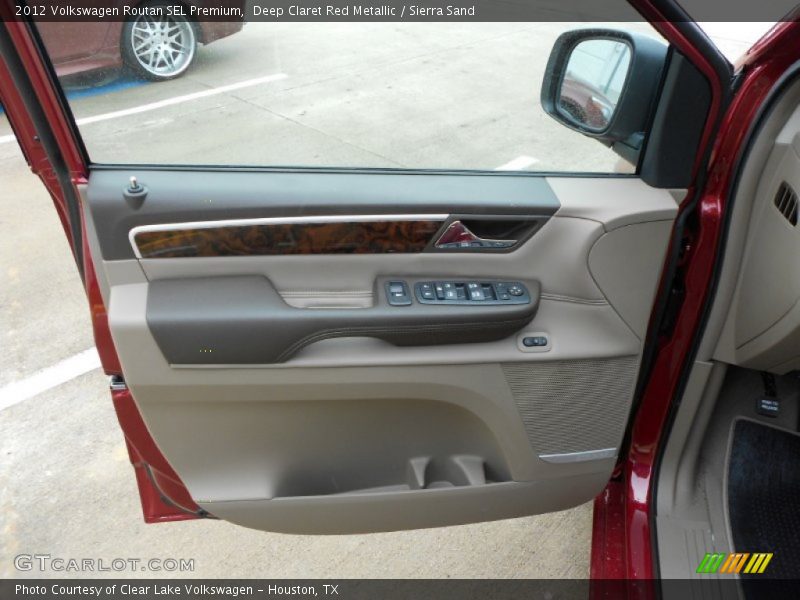 Deep Claret Red Metallic / Sierra Sand 2012 Volkswagen Routan SEL Premium