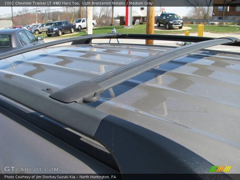 Light Bronzemist Metallic / Medium Gray 2002 Chevrolet Tracker LT 4WD Hard Top