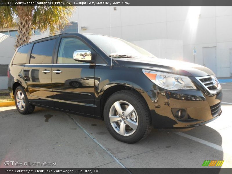 Twilight Gray Metallic / Aero Gray 2012 Volkswagen Routan SEL Premium