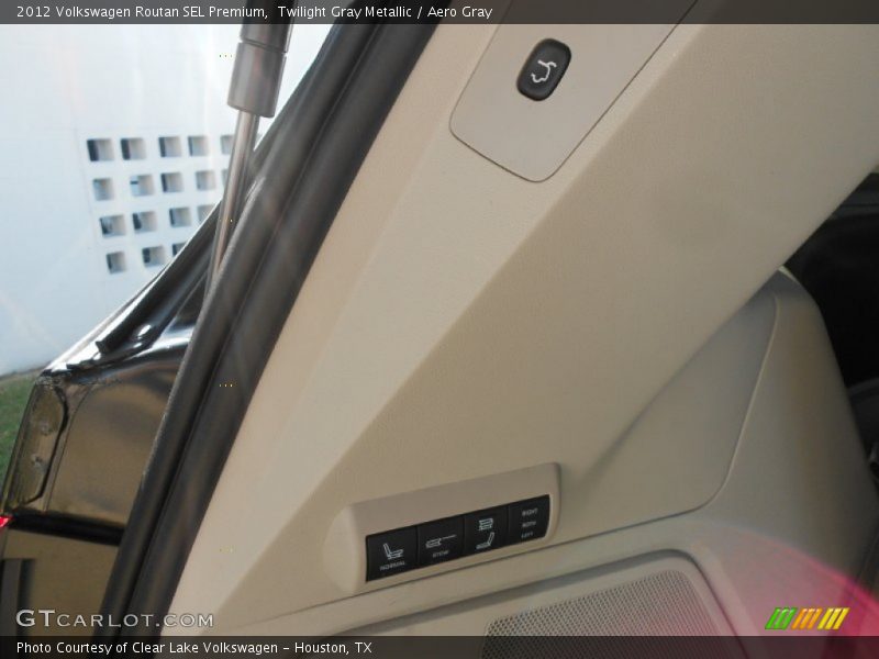 Twilight Gray Metallic / Aero Gray 2012 Volkswagen Routan SEL Premium