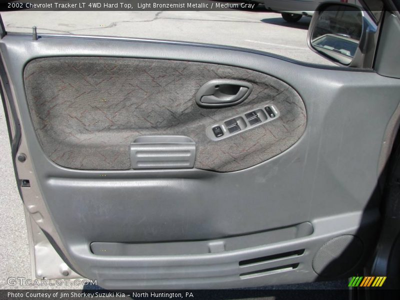 Light Bronzemist Metallic / Medium Gray 2002 Chevrolet Tracker LT 4WD Hard Top