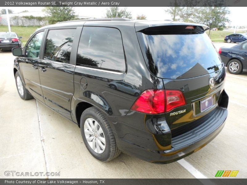Twilight Gray Metallic / Aero Gray 2012 Volkswagen Routan SE